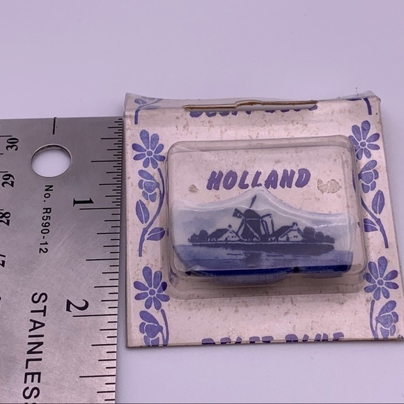 Small Blue Holland Danish Shoe Pin Brooch - Picture 5 of 8